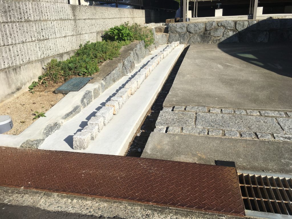 下水道切替工事に伴う駐車場外構工事のコンクリート打設が完了（いわき市）